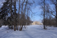 Парк Сергиевка. Луг перед дворцом